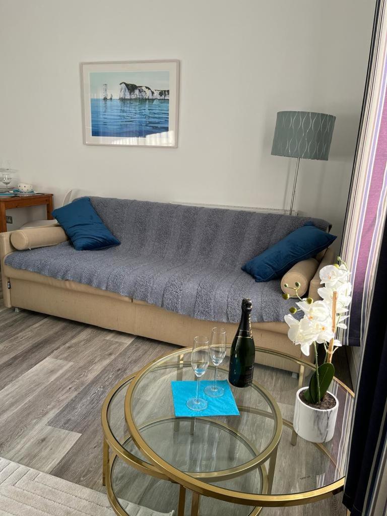 Amberlea Apartment Суонидж Екстериор снимка